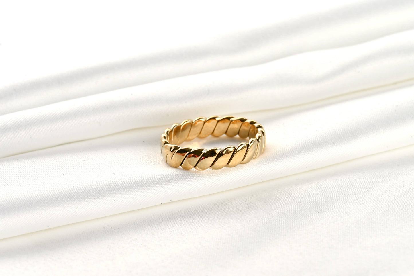 18k Twisted Bold Ring - Waterproof