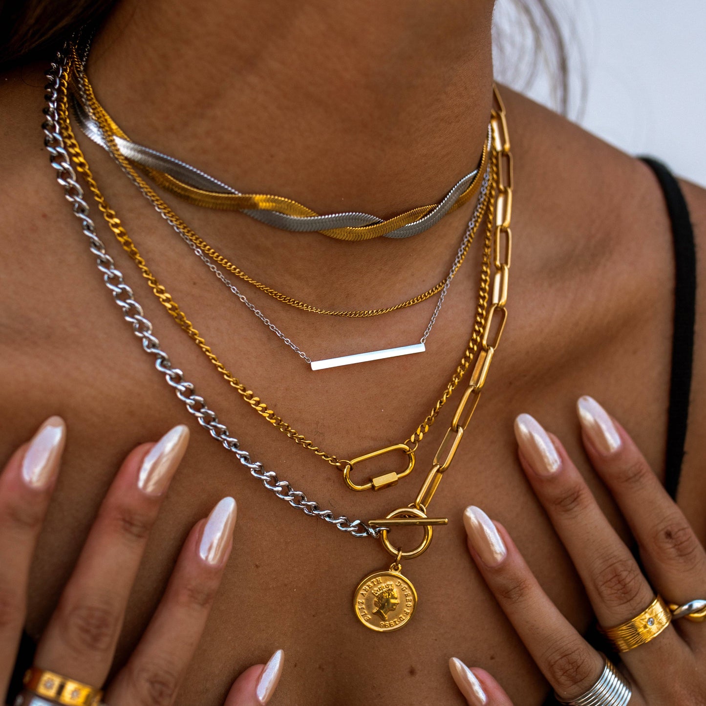Harmony Bar Necklace: Silver
